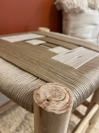 Tabouret en bois et nylon