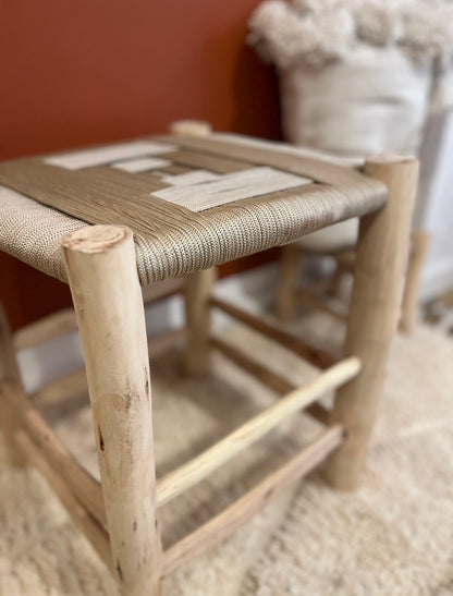 Tabouret en bois et nylon